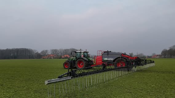Kunstmest seizoen op grasland 2025 is gestart! Informeer naar de mogelijkheden Tel. 0315-617380 #Spaakwielbemesting #kun…