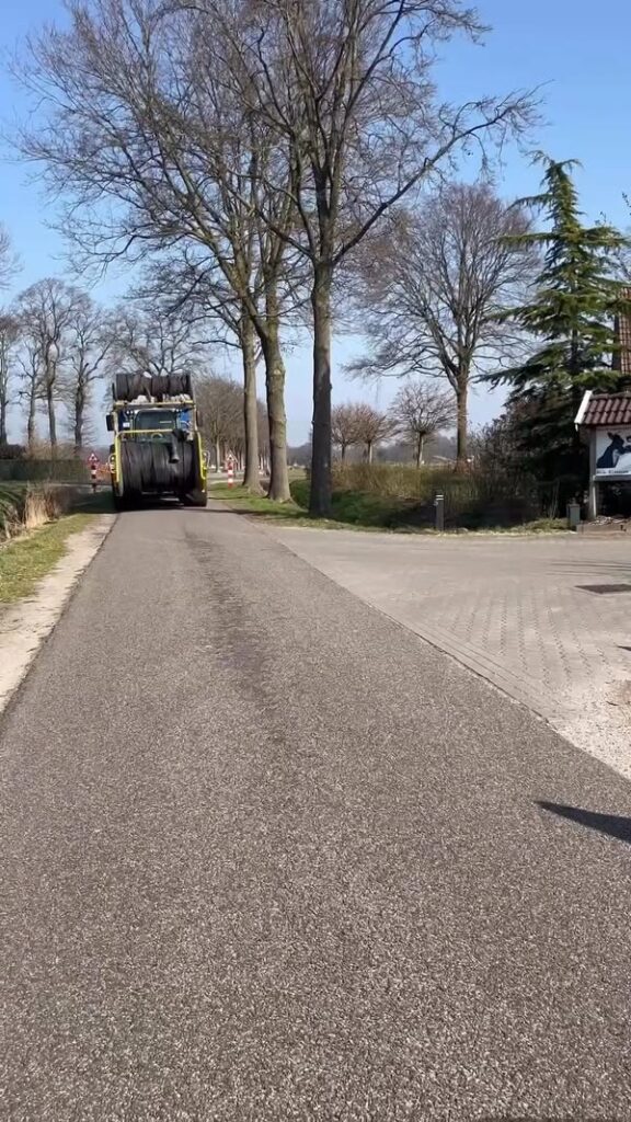 Klaar voor een nieuwe week 💩💪🏼☀️ #sleepslangbemesting #seizoen2025 #loonbedrijfWesterveld