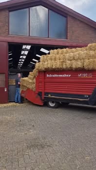 Loonbedrijf Westerveld: 𝗘𝗲𝗿𝘀𝘁𝗲 𝗴𝗿𝗮𝗮𝗻 𝗲𝗻 𝘀𝘁𝗿𝗼 𝗱𝗿𝗼𝗼𝗴 𝗯𝗶𝗻𝗻𝗲𝗻  

Vorige week hebben we het eerst…